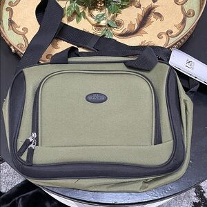 U.S. Traveler 15” New Olive and Black Men's Travel Bag